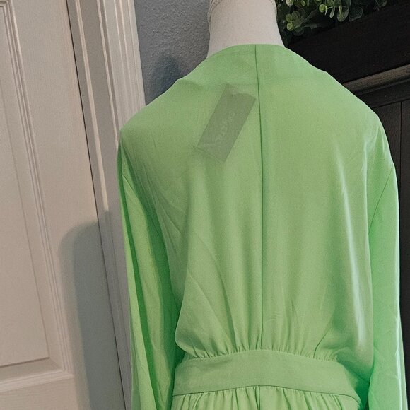 City Chic High Low Shear Top Size18/M - Picture 5 of 9